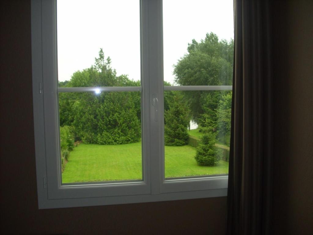 Auberge Du Vieux Chateau Saint-Sauveur-le-Vicomte ภายนอก รูปภาพ